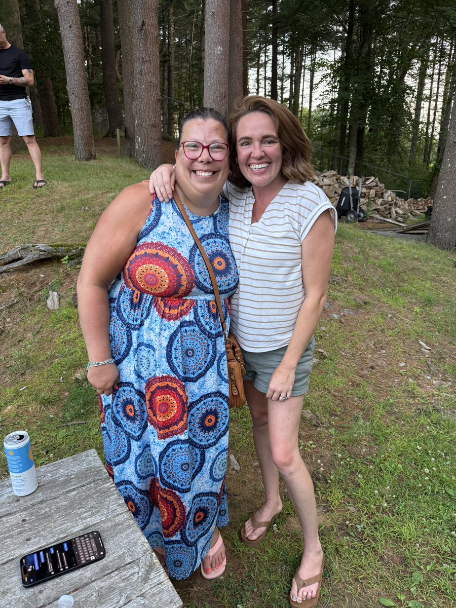 21 years ago I took my first job in Bellingham- a baby AT, barely older than the seniors. 20 years later they invited me to their reunion! They helped make me-and more importantly didn’t break me. #grATeful #fakeittillyoumakeit #blackhawks