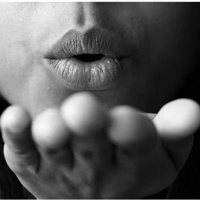 #ViaggiandoSenzaMeta
ho scoperto i farmaci che curano tutti i mali, si chiamano...non vedere, non sentire, non parlare!

#VentagliDiParole