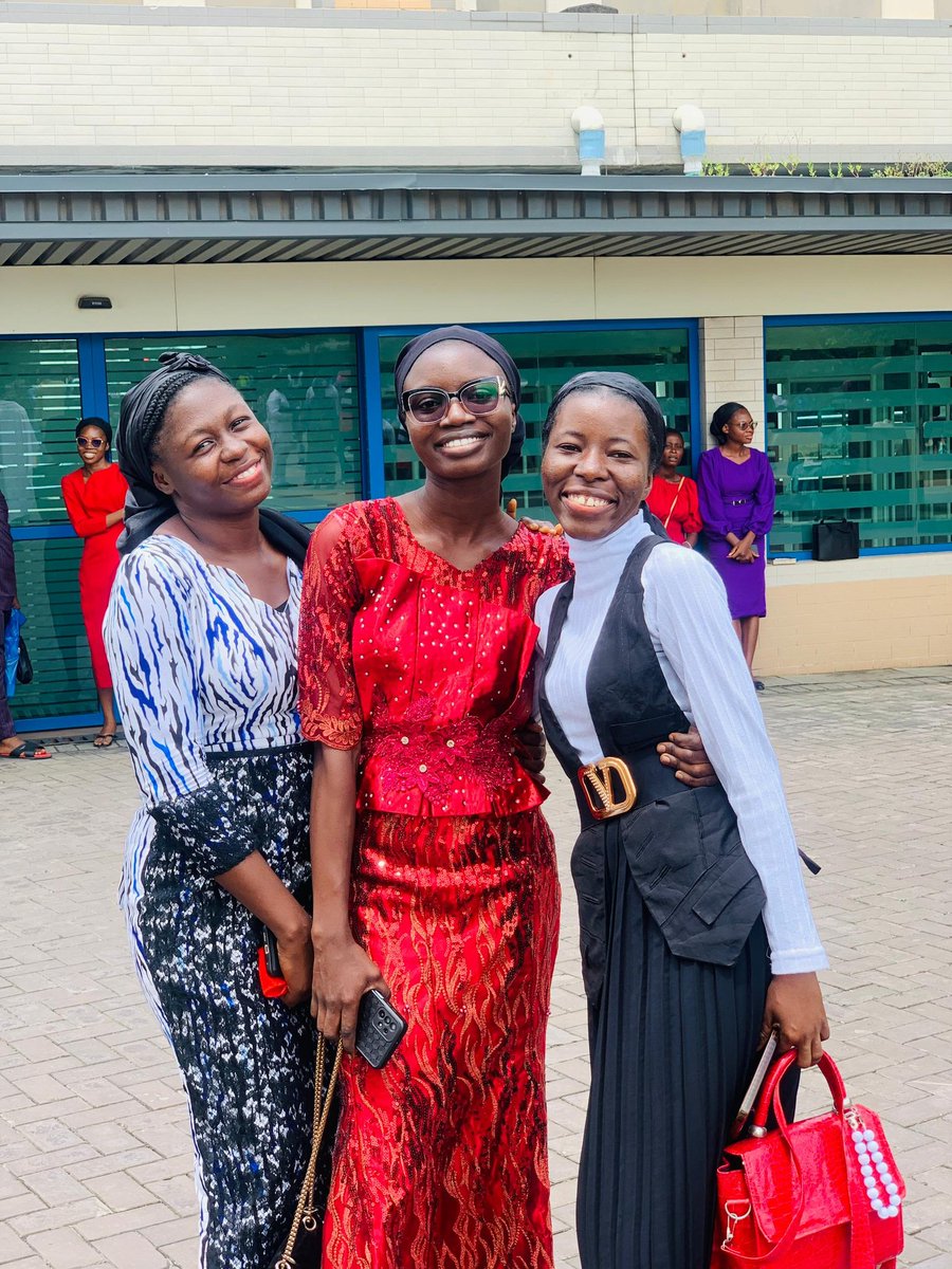 BeckyAnn54's tweet photo. Loving Christ and making him loved 😍
Pleated skirt rockings 🤭
#SundayWorshipService 
#DLconversations https://t.co/gzp2Bk2E6b