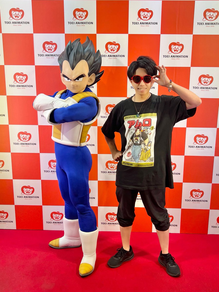amuroray1104's tweet image. #ジャンプビクトリーカーニバル 行ってきた!
途中で桃天さん&お兄さんと会って写メ撮ってもらった🙌
ほぼアーサーさん、あいとさんと一緒に回って、グリーティングやアトラクションも充実!めちゃくちゃ楽しかったー😆☕️
本当にありがとうございました🙏✨
