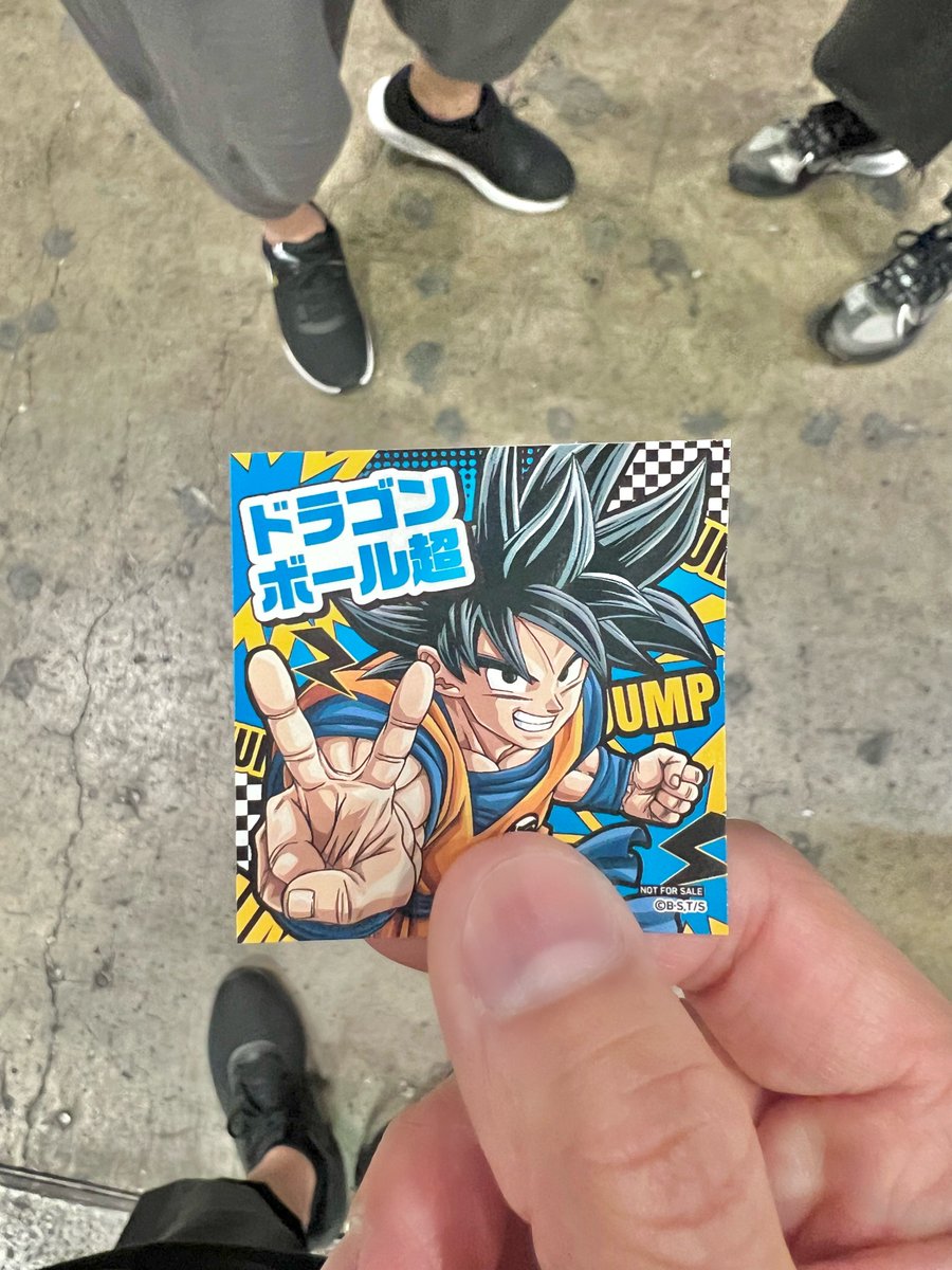 amuroray1104's tweet image. そして、なんと…!
『ドラゴンボール超』を連載されている、とよたろう先生にサインを頂きました!
我儘の極意ベジータがめちゃくちゃカッコいい!という話を先生と共有出来た事も嬉しかった😆
家宝にします!ありがとうございました🙏✨
#ジャンプビクトリーカーニバル
#DB特派員
#DragonBall40th