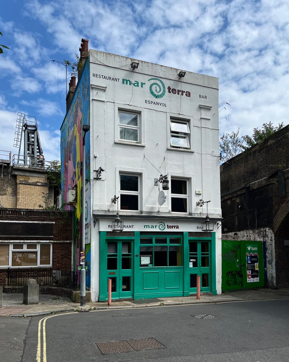 jon_cooper75's tweet image. Southwark SE1, lost pub…

*still got a bar