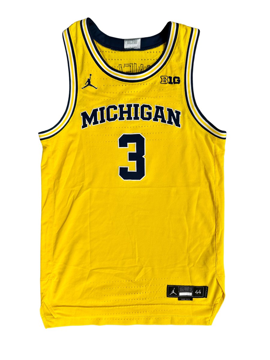 theplayerstrunk's tweet image. Does looking at #Michigan game-worn jerseys and player-exclusive gear ever get old?
No. No it does not.〽️🔥 All these items and more available now on auction!
theplayerstrunkauction.com