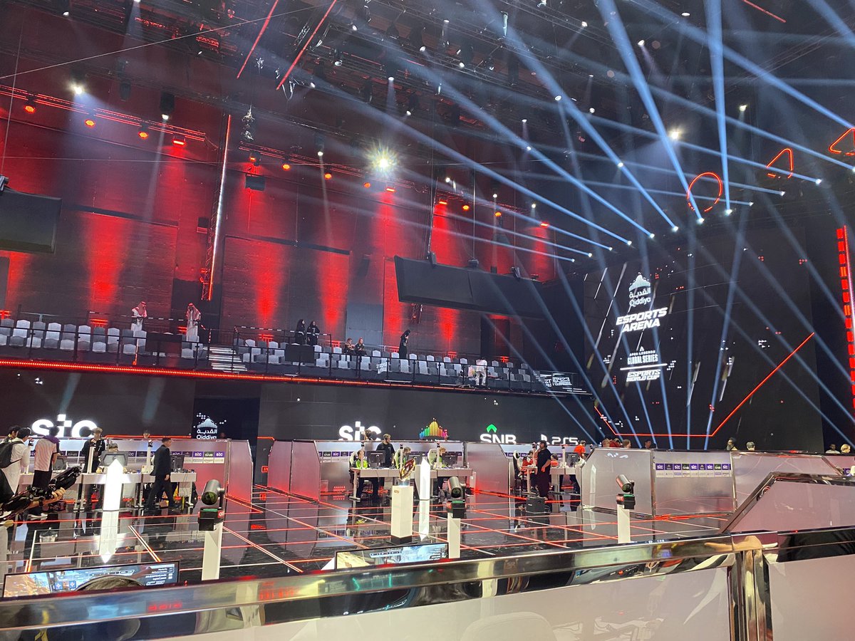 GRANDS FINAL DAY 
#EWC
#RVLWIN
<a href="/PlayApexEsports/">Apex Legends Esports</a>