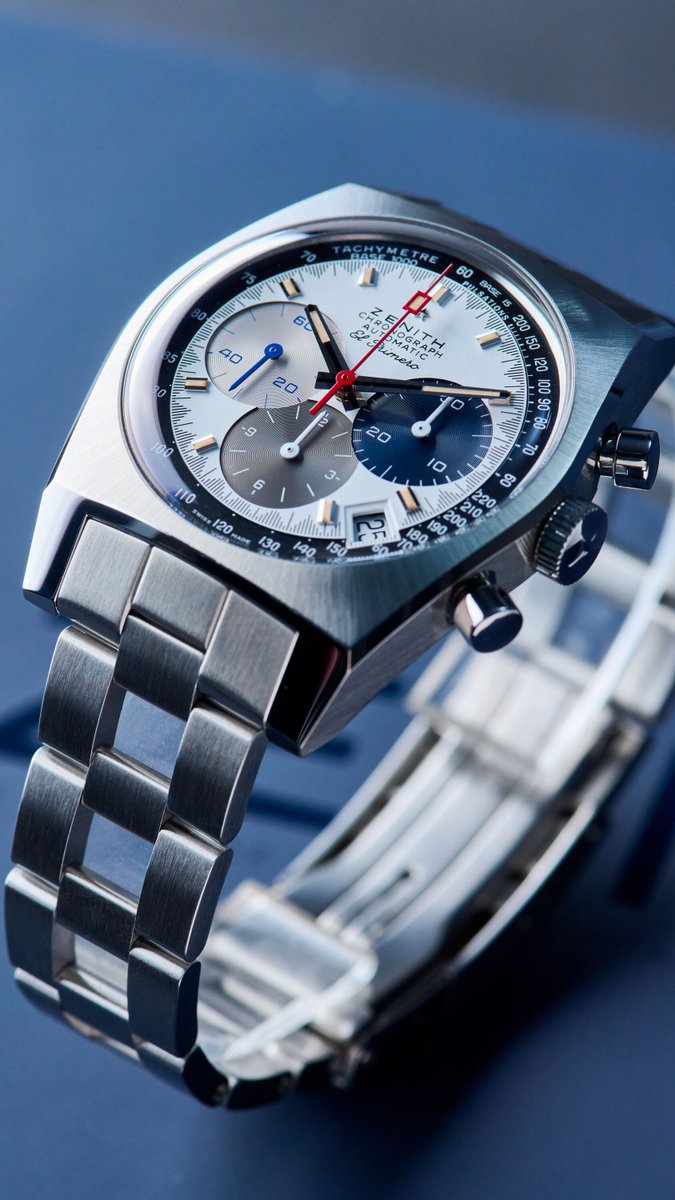 EuropeanWatchCo's tweet image. 🦈 Just when you thought it was safe to go back in the water...

This is the Zenith Chronomaster Revival “Shark Tooth”. Inspired by a rare 1971 prototype dial and based on the legendary A384 case, this piece brings serious bite with its razor-sharp markers, El Primero movement,…