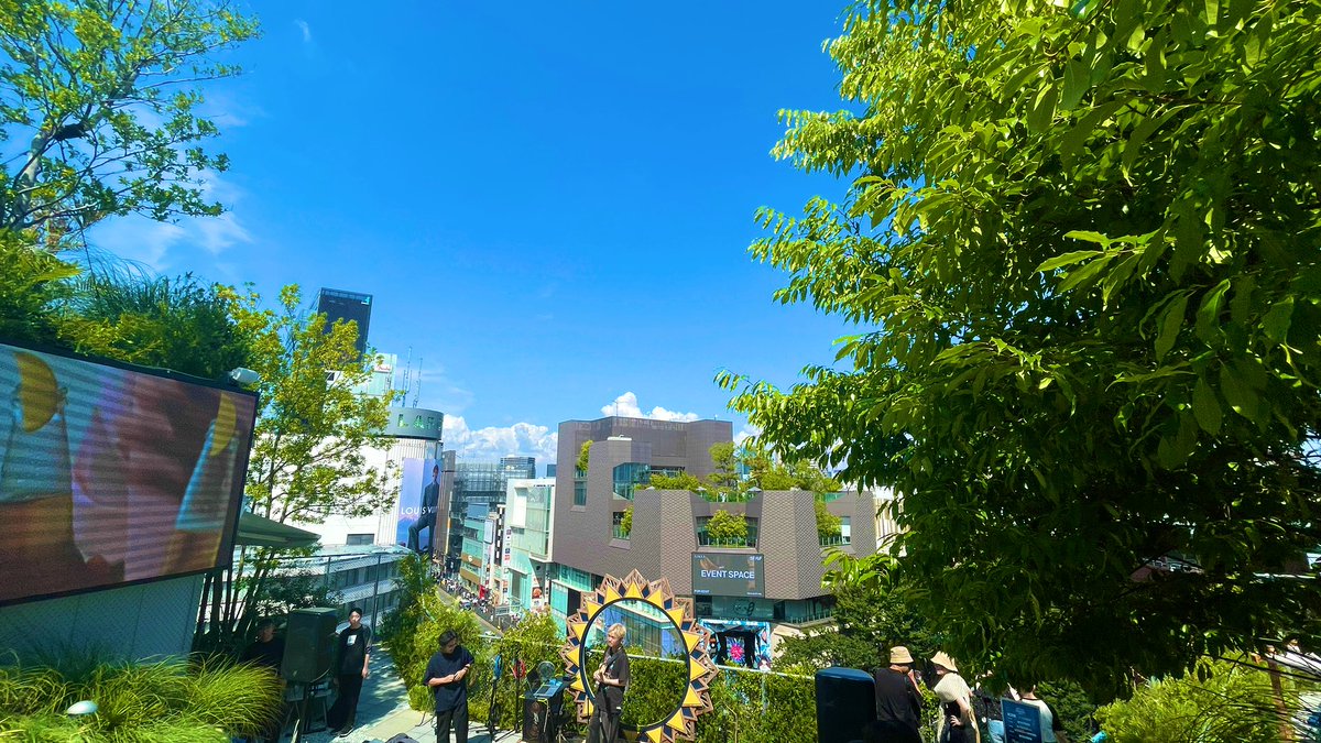 gmv_jp's tweet image. 今日は快晴でした〜
馬もバカンス🐴へ行ったそうです