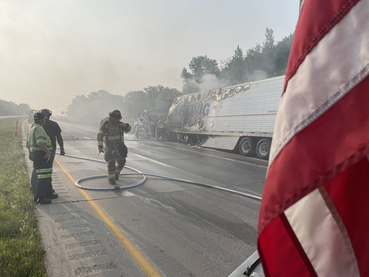 OPDOfcBossman's tweet image. Dodge expressway eastbound is closed at Skyline for a semi fire. This will be a prolonged closure. Exit at Skyline and get right back on to bypass the closure.