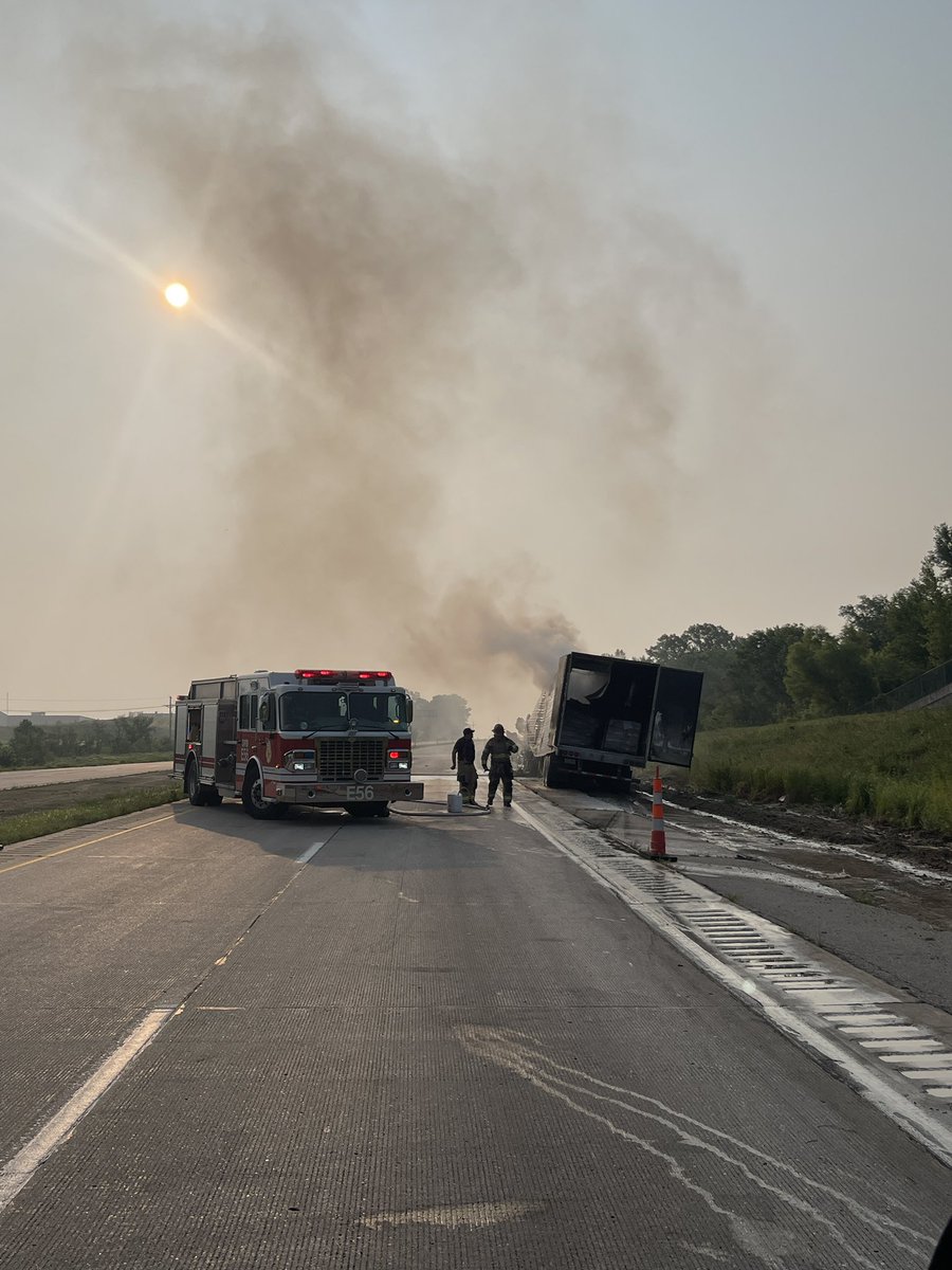OPDOfcBossman's tweet image. Dodge expressway eastbound is closed at Skyline for a semi fire. This will be a prolonged closure. Exit at Skyline and get right back on to bypass the closure.