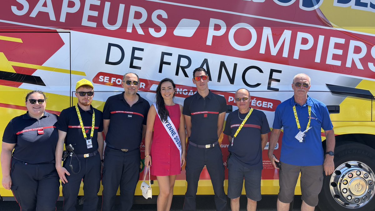 UDSP 53 (@udsp53) on Twitter photo 3 Sapeurs-Pompiers de l’<a href="/udsp53/">UDSP 53</a> à l’arrivée du tour et 1 à la sécurité en zone technique
Promotion de l’engagement auprès des plus jeunes ; futurs #SPV #SPP ?
merci à miss Mayenne ! <a href="/PompiersFR/">Pompiers de France</a> <a href="/sdis53/">Sapeurs-pompiers 53</a> <a href="/Prefet53/">Préfète de la Mayenne</a> <a href="/olivierrichefou/">Olivier Richefou</a> <a href="/ChrisAuregan/">Christelle Moussay</a> <a href="/rousseletsyl20/">Sylvain Rousselet</a> 3 Sapeurs-Pompiers de l’<a href="/udsp53/">UDSP 53</a> à l’arrivée du tour et 1 à la sécurité en zone technique
Promotion de l’engagement auprès des plus jeunes ; futurs #SPV #SPP ?
merci à miss Mayenne ! <a href="/PompiersFR/">Pompiers de France</a> <a href="/sdis53/">Sapeurs-pompiers 53</a> <a href="/Prefet53/">Préfète de la Mayenne</a> <a href="/olivierrichefou/">Olivier Richefou</a> <a href="/ChrisAuregan/">Christelle Moussay</a> <a href="/rousseletsyl20/">Sylvain Rousselet</a>