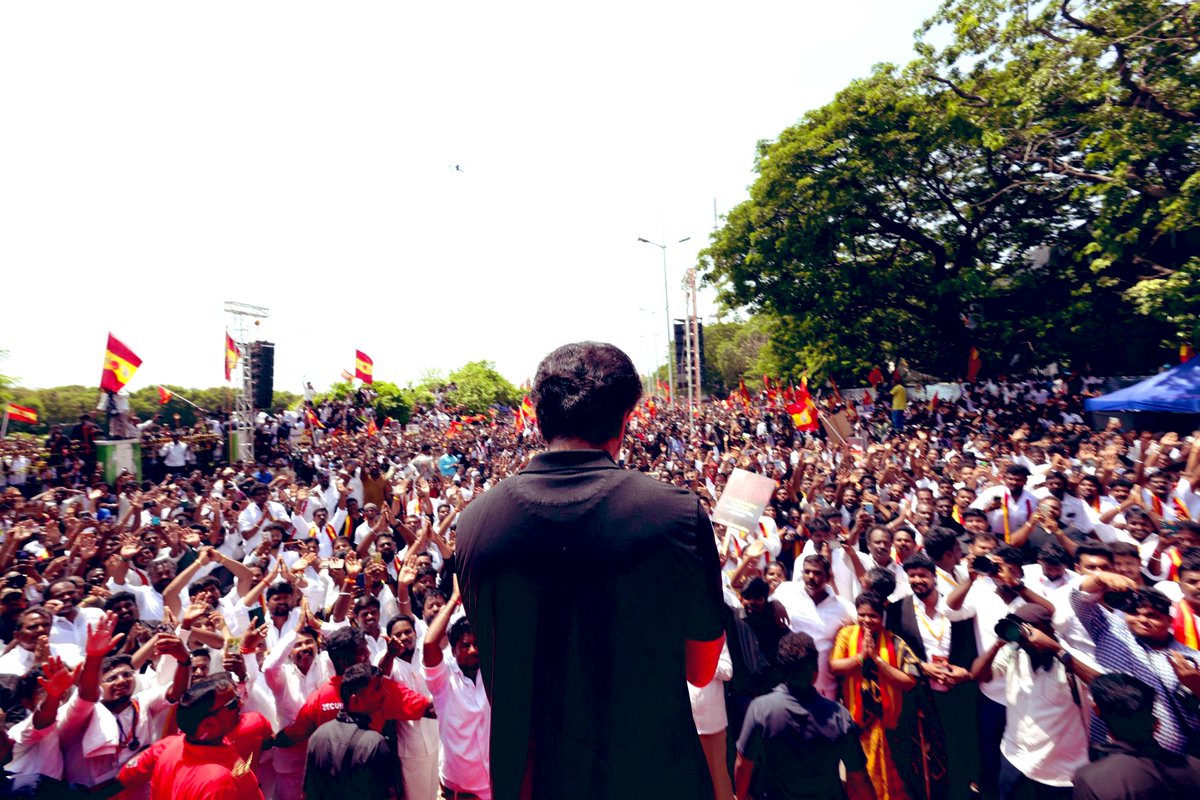 sumeshsundaram's tweet image. #தவெக நடத்திய போராட்டத்தில் விஜய் சில நிமிடங்கள் மட்டுமே பேசினார்… என்று திமுக apprentice களும் நாதக freelancers களும் ஆதங்கத்துடன் பதிவிட்டுக்கொண்டு இருக்கின்றார்கள்… 😀 உங்களின் கனிவான கவனத்திற்காக, இன்றைய போராட்டத்தில் விஜய் பேசிய சில நிமிட உரைகளை உடனுக்குடன் இந்தியளவில்…