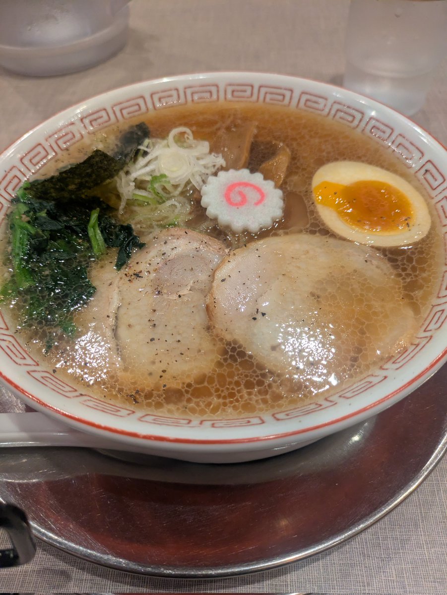 最近食べたラーメン上げてくよ！

パート１

ちゃん系のラーメンが好きですね。私は、、、。

東京駅で食べた長岡ラーメンも好きな味だった！