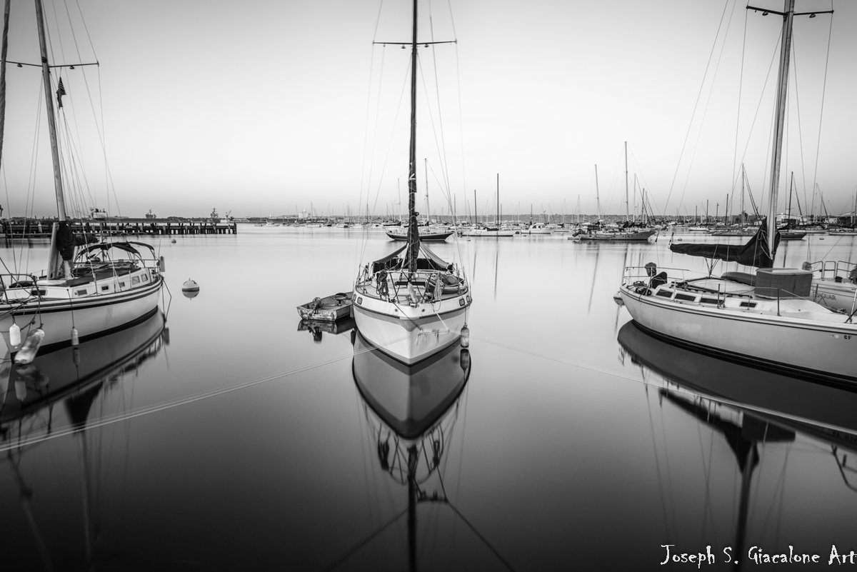A very calm morning further enhanced by the use of a long exposure. San Diego Harbor.
#SanDiego #blackandwhitephotography