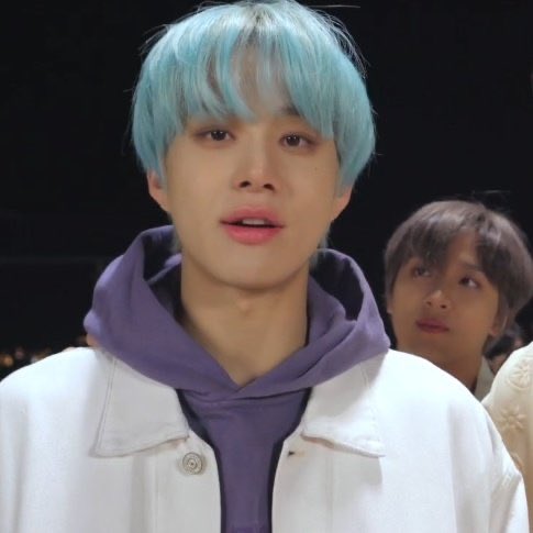 안녕 얘들아~
뒤에 내 곰인데
개인기 자랑할거잇다하거든??
그니까 댓글 예쁘게 써줘 ㅎㅎ

                                                       ʕ•ᴥ•ʔ