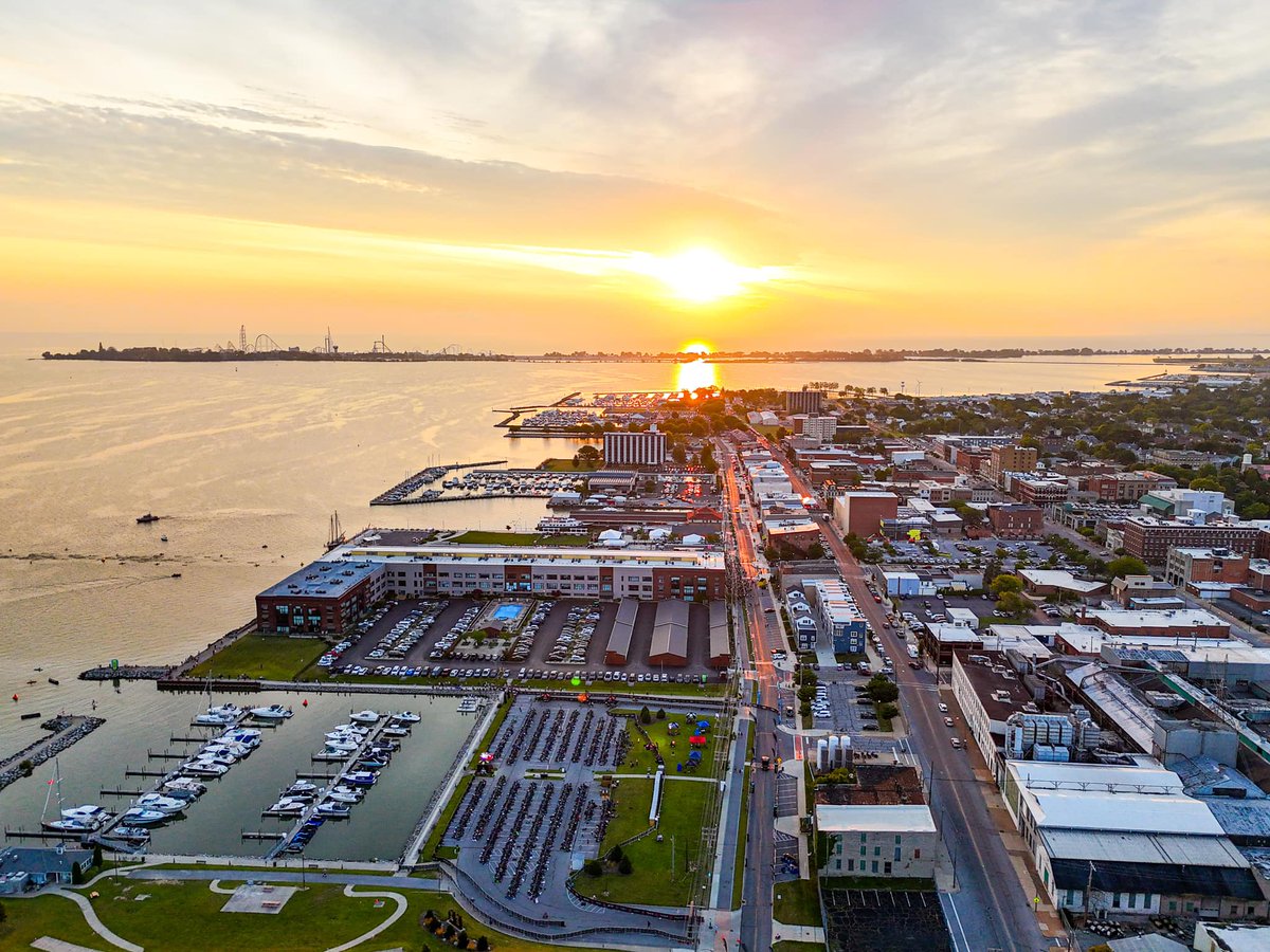 cityofsandusky's tweet image. We’re one week out from IRONMAN 70.3 Ohio in Sandusky! Thousands of athletes and visitors will be here Sunday, July 20. Course layout is the same as last year—find maps, closures, and volunteer info at cityofsandusky.com/IRONMAN