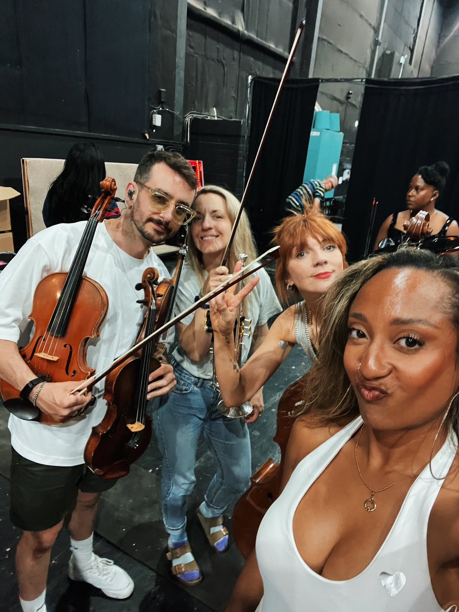 𝐍𝐀𝐓𝐀𝐋𝐈𝐀 🎻 tweet media