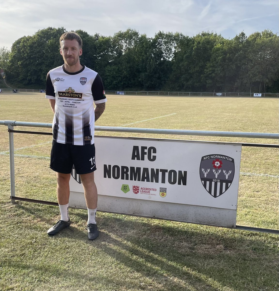 After our first pre season match yesterday we have more incomings to announce, its all go now✍️⚫️⚪️⚽️

Chris Whitehead signs from Holbrook st Michaels. Chris is a great addition for the club and can play either full back or centre mid. 

Welcome Chris👊