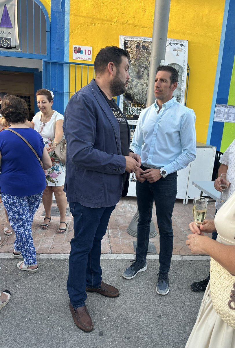 Vox_Fuengirola's tweet image. Anoche asistimos al comienzo de la feria de Los Boliches en honor a nuestra Virgen del Carmen, con su tradicional encendido de luces. 

Señal inequívoca de que estamos cerca de uno de los días grandes de nuestro municipio, la salida procesional de nuestra  Reina de los Mares!!