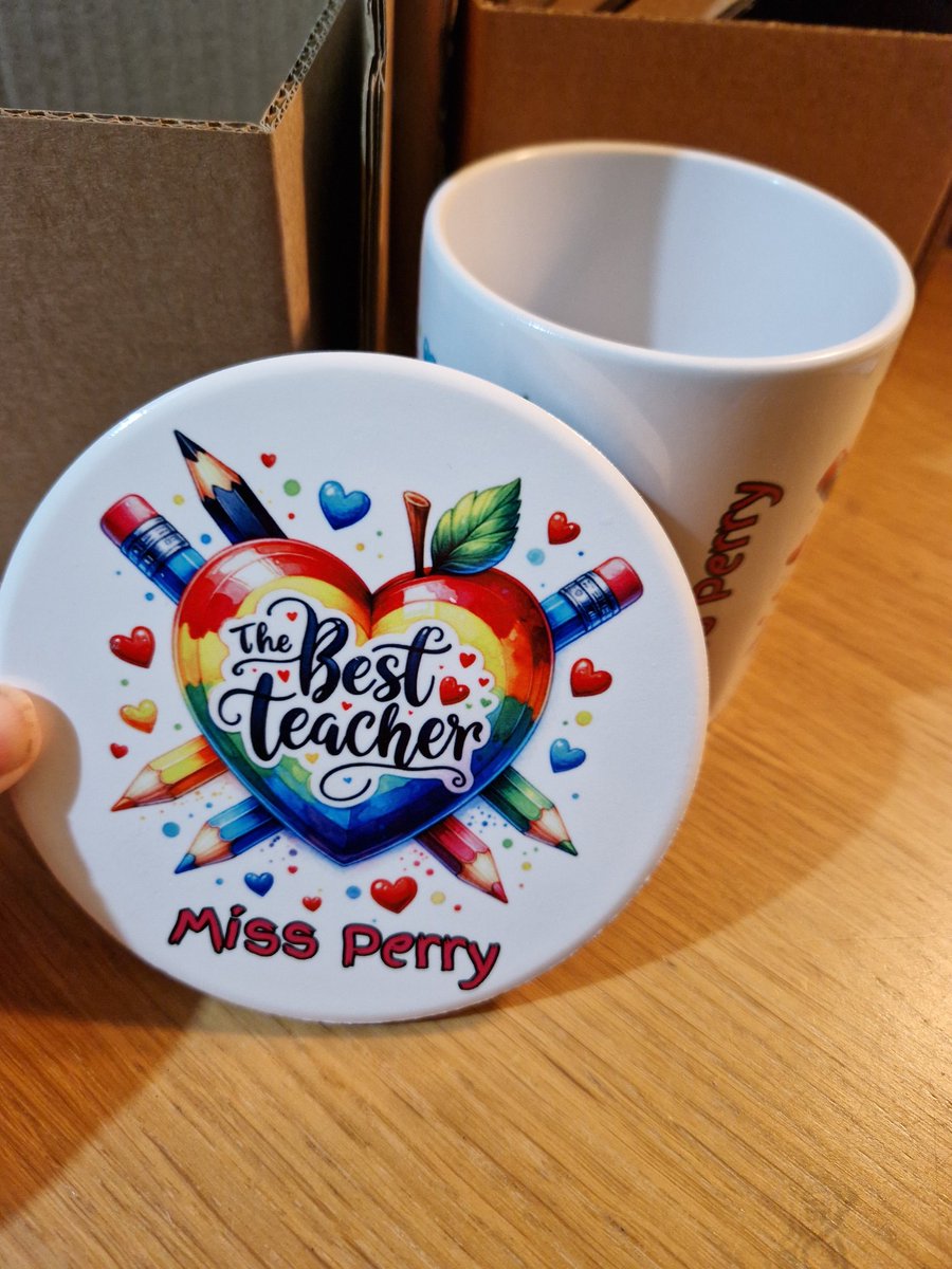 Thank You Teacher Gift ❤️ 

hugbox.co.uk 

#teacher #gift #giftideas #personalised #thankyou #thanks