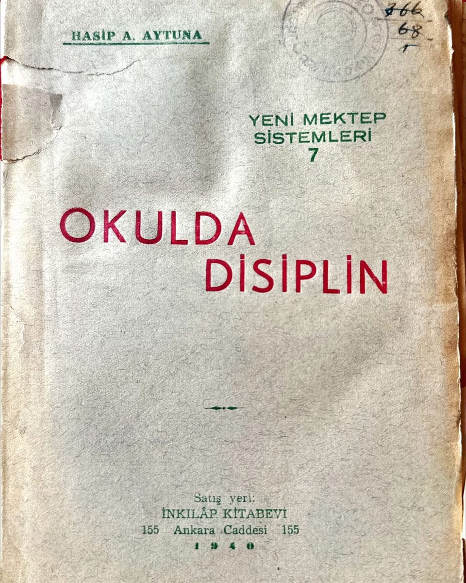 📍Okulun özünü ‘disiplin’ oluşturur. 

📍Okulu, lakayıtlık bozar. 

📍“Disiplin insanın bireysel ve toplumsal iradesinin ölçülü bir tezahürüdür…Bu tariften; bireysel ve sosyal gayretlerin ahenkleştirilmesi manası da çıkarılabilir.”

-Hasip A. Aytuna (1940)