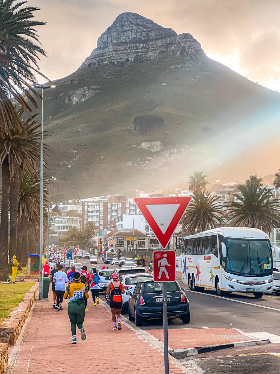 21.1KM done and dusted 🏁 Cape Town Festival of Running crowned 👑 What a Sunday — legs tired, spirit high. I’m energized… so, what’s next? 👀🔥 #HalfMarathon #CapeTownRunning #capetown #cpttwinsexplore