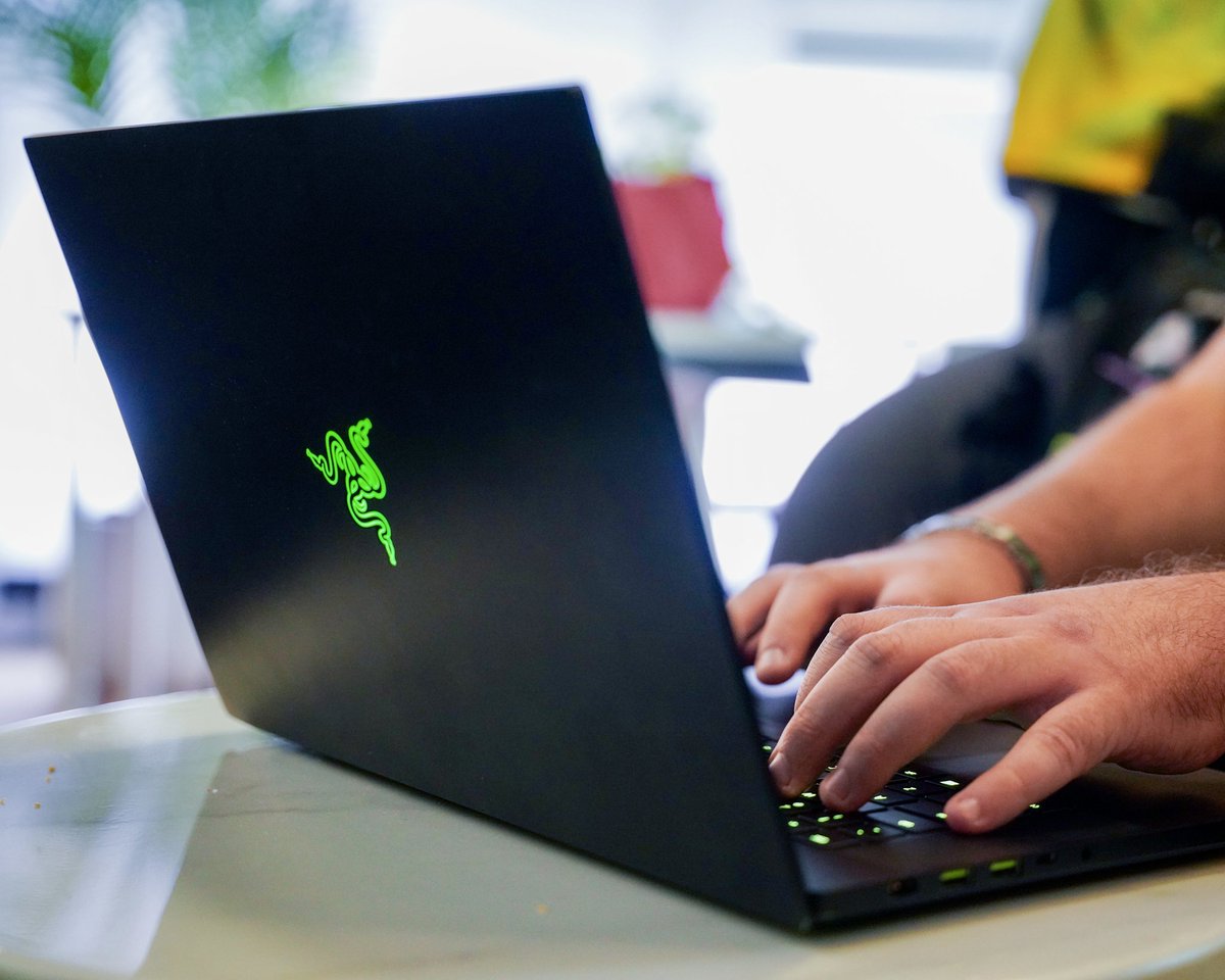 Prepped and ready for finals, powered by <a href="/TeamRazer/">Team RΛZΞR</a> 🐍

#LongLiveAlliance