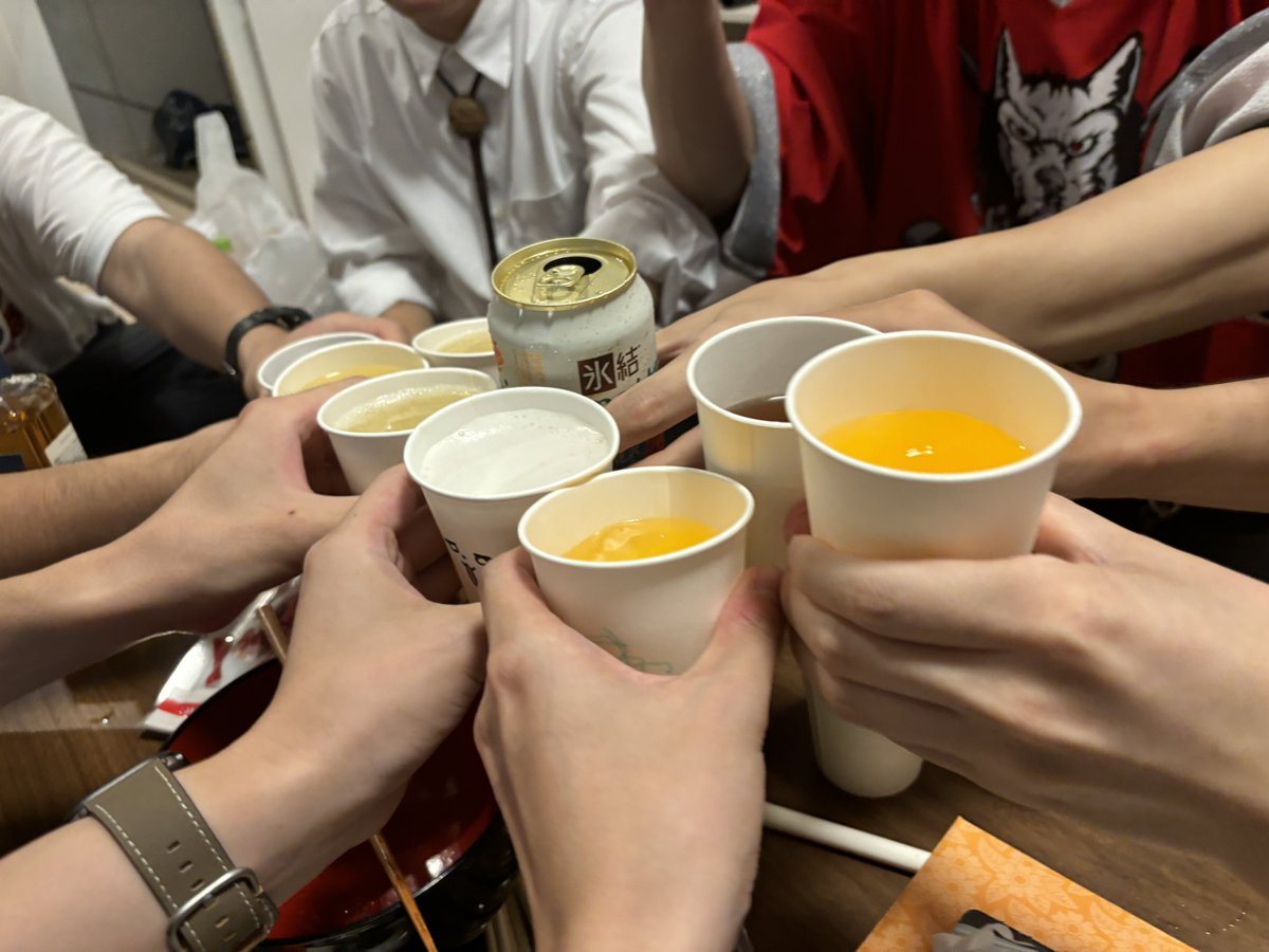 昼からしゃぶしゃぶ食ってそのまま宅飲み〜良い週末でした