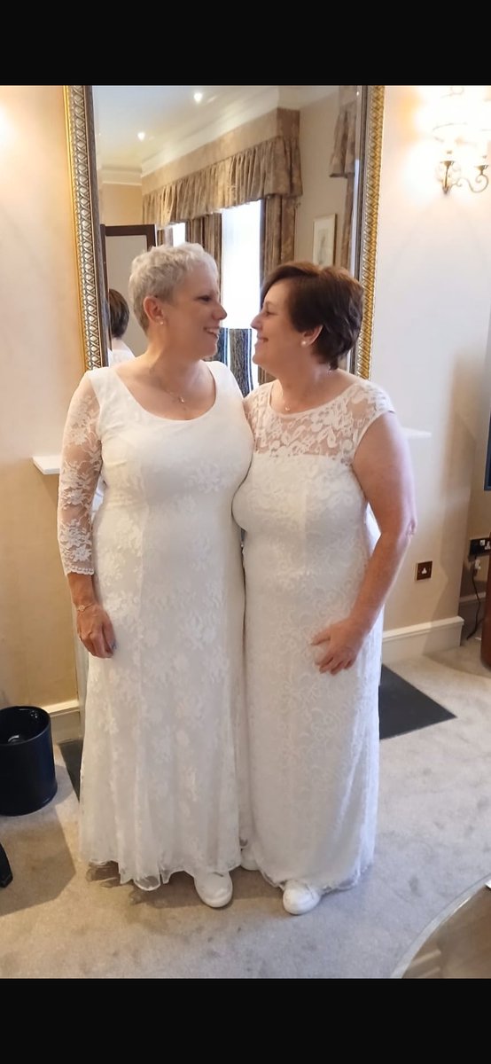 Not just your average day in Chester  … what a special day 👰👰🩷