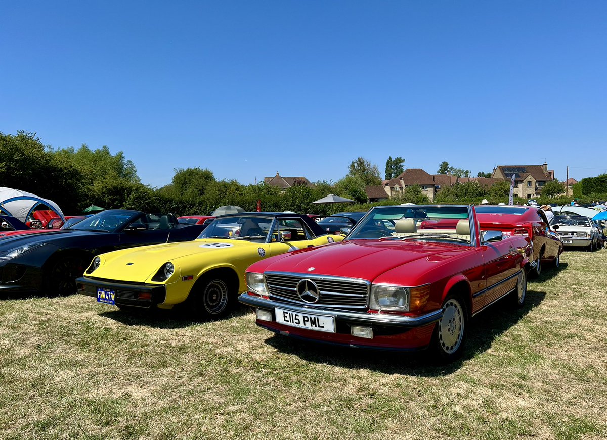 Marc_Allum's tweet image. Took a couple of cars along to the Atwell-Wilson Classic Vehicle Show in Calne today. 

A big turnout on a very hot day with a great selection of vehicles and some lovely chatty owners! 
@AtwellWilson