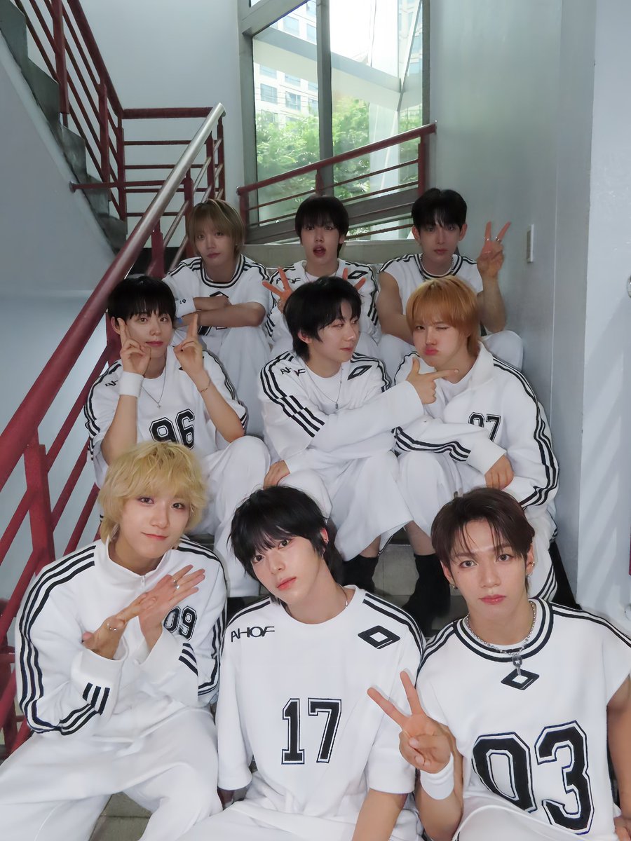 [📸] #인기가요 #250713

인기가요에서 다시 만나기로 해💙

#AHOF #아홉
#WHOWEARE