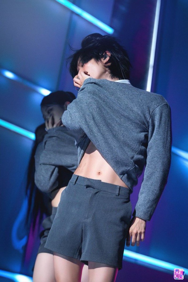 6v6x718's tweet photo. 태민이 길티 가사는 들을수록 맘이 아려

너를 더 잃어 가기를 원해
우리의 사랑은 그게 편해
그저 남들과 다른 내 방식
아플수록 달콤히 남지

#탬메이트의_잊지못할한줄 https://t.co/C8p442buzo