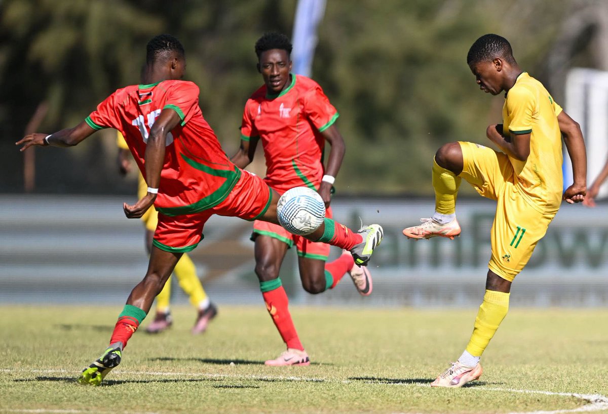 COSAFAMEDIA's tweet photo. ⏱️ Full-Time | Final
🇿🇦 3️⃣➖0️⃣ 🇲🇼
A dominant second-half performance seals it for South Africa! 💪🏾
⚽️ #17 NJABULO MZIMELA – 4’
⚽️ #11 SIMPHIWE MLONDO – 66’
⚽️ #13 OMPHEMETSE SEKGOTO – 75’
🇿🇦 South Africa are the COSAFA U20 Champions! 🏆🎉
#COSAFAU20MEN #Champi https://t.co/KXPuu2a2aZ