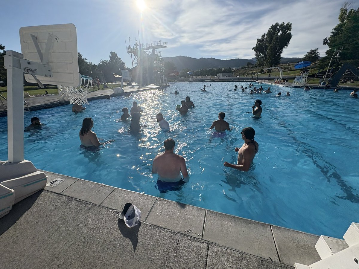 gnduff's tweet image. Nothing like a little pool bball with the guys! @BengalGridiron #STATE
