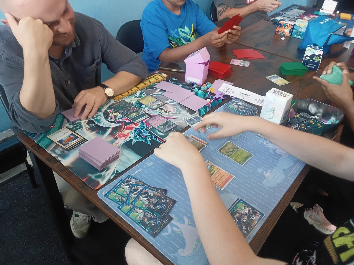 SpikesHideout tweet media