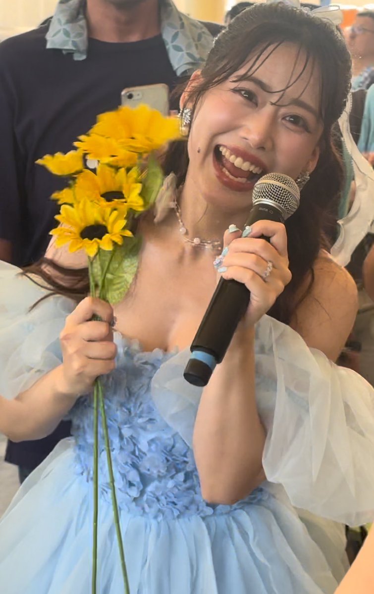 kezu0000's tweet image. #奥津マリリ生誕祭2025
「あつまれ！マリちゃんランド！」

ななこちゃん復帰してやっと5人のフィロのスが見れた！
マリリ生誕は脳トロで水浴びて最高に楽しかったな。
ハルちゃんに網で捕獲され目線。