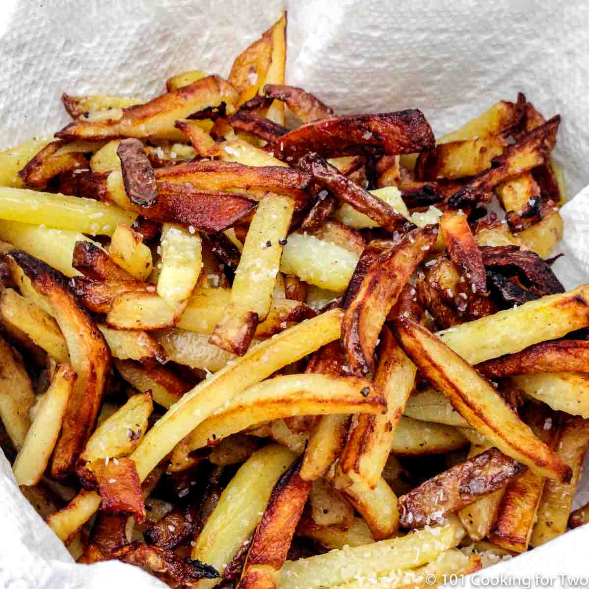 g2hardware's tweet image. Happy National French Fry Day! 🍟 Did you know you can grill fries for an extra crispy twist? Follow this link for a recipe👉 bit.ly/4lQQP2d &amp;amp; visit G Squared Hardware for your grilling essentials! #ACE #FrenchFryDay #GrillReady