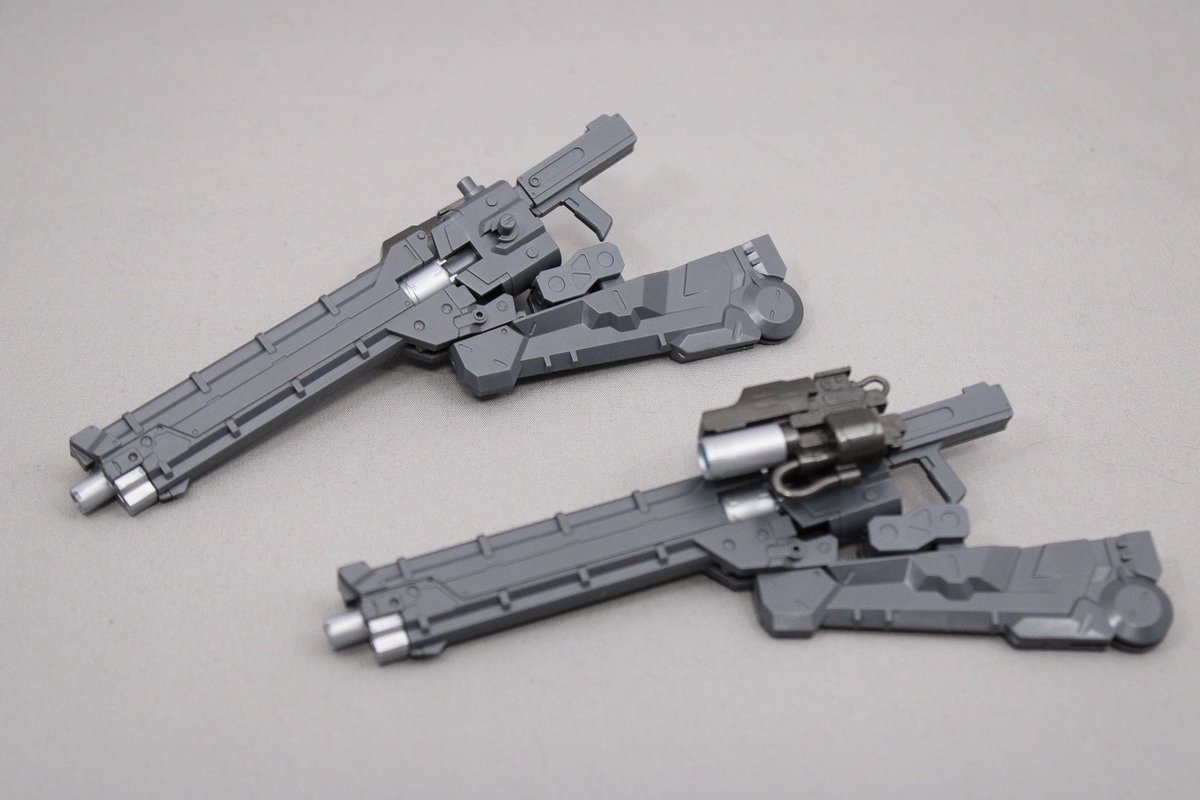 fortresshum's tweet image. シンプルイズベスト。

ダブトリスタイル。
スッキリとした見た目に何処か懐かしさも感じる。
側面のセンサーはオプションとしてポン付け追加枠。

こっちは所謂カルサワ。
なので二丁持てる。