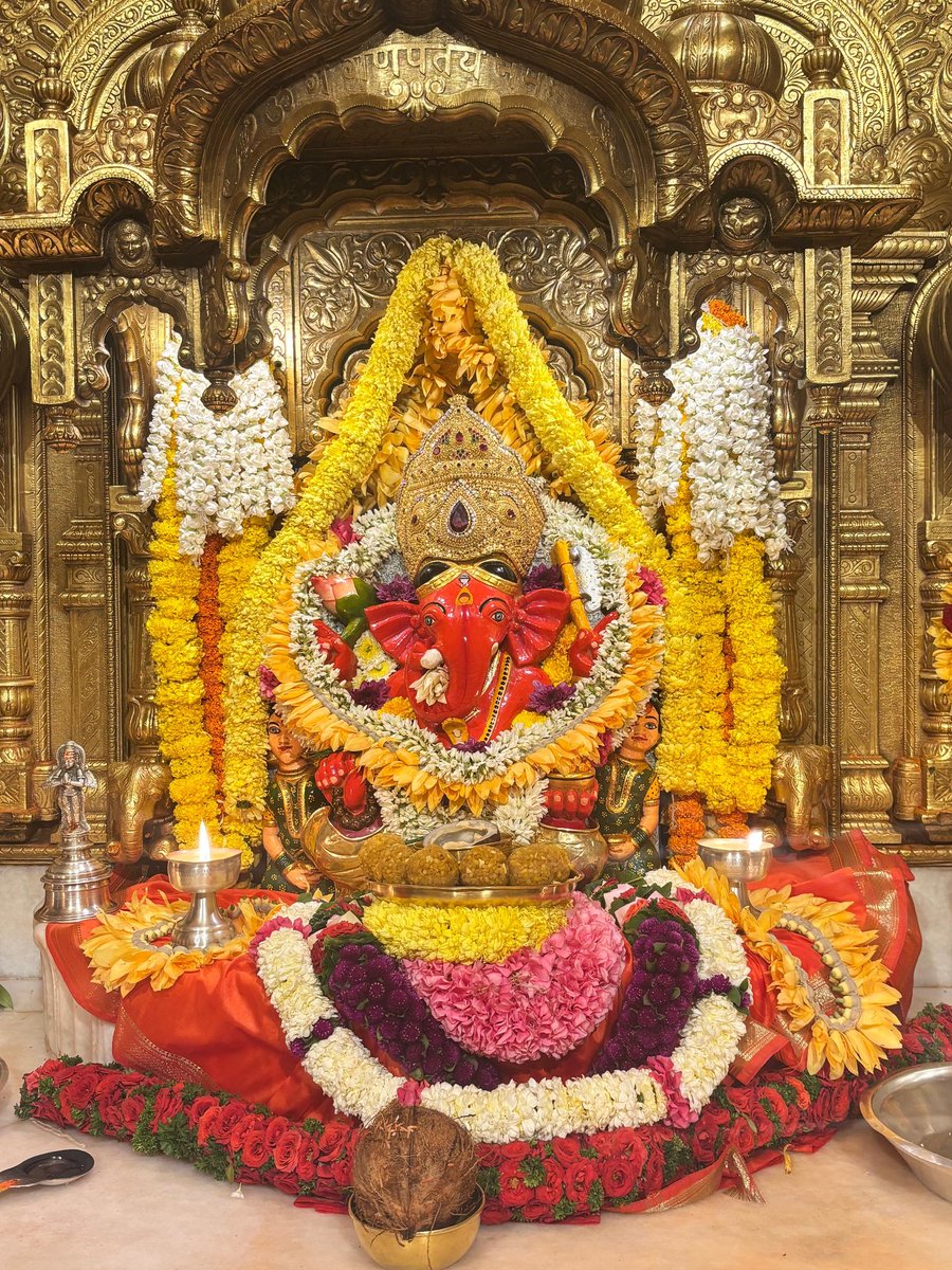 🙏 गणपती  बाप्पा मोरया 🌺मंगलमूर्ती मोरया 🙏१३/०७/२०२५
🙏Ganapati Bappa Moraya 🌺 Mangalmurti Moraya  🙏 13/07/2025