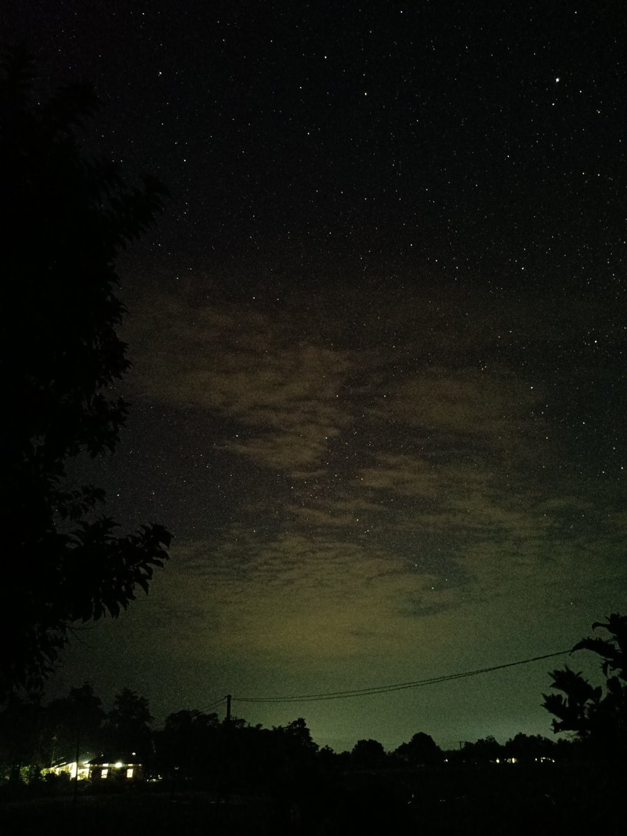 thelostsou98831's tweet image. 📍তৰা আৰু জোনাকী পৰুৱাৰ কিছু কথ-কথা ❤️

#Astrography
#fireflies