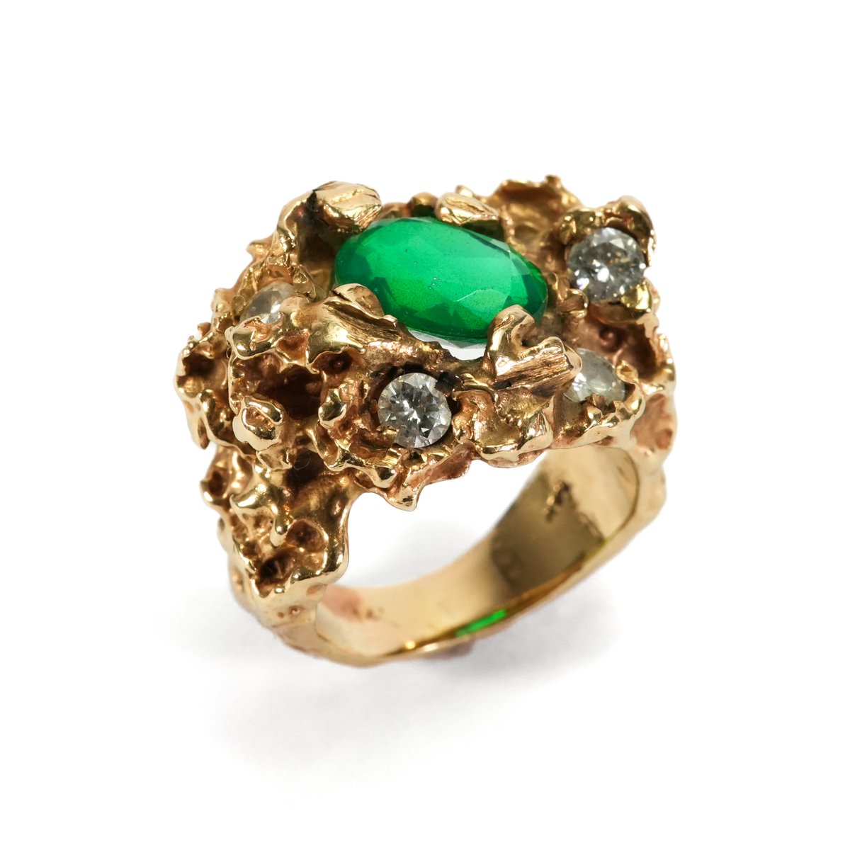 BespokeAuctions's tweet image. In next week's sale 17 July: Lot 170 14ct Gold Emerald and Diamond Nugget Ring £600-700 Catalogue &amp;gt; bidlive.bespokeauctions.co.uk/auctions/9332/…. #emeraldring #diamondring #goldring