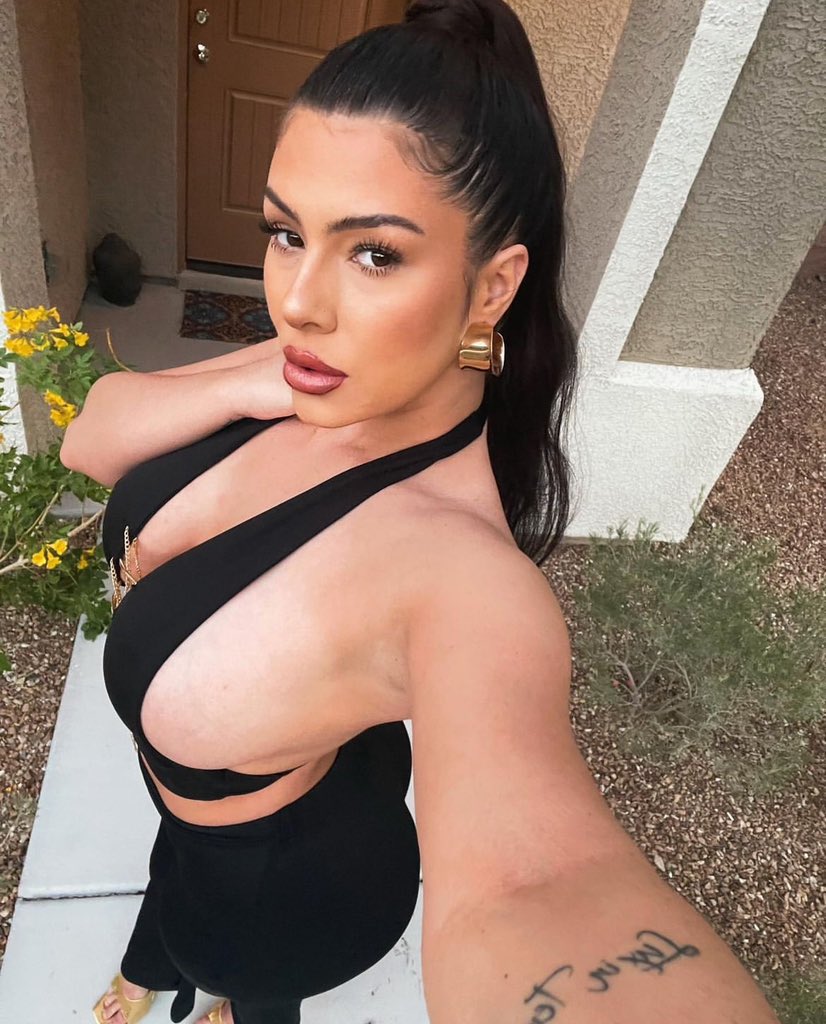 laxmega7's tweet image. Happy Sunday 🥰