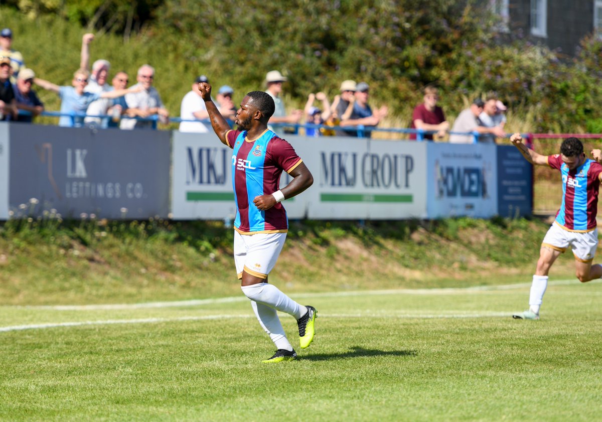 📸 A first goal in front of the Clock End for our new No.11 <a href="/OgoObi9/">Ogo Obi</a>