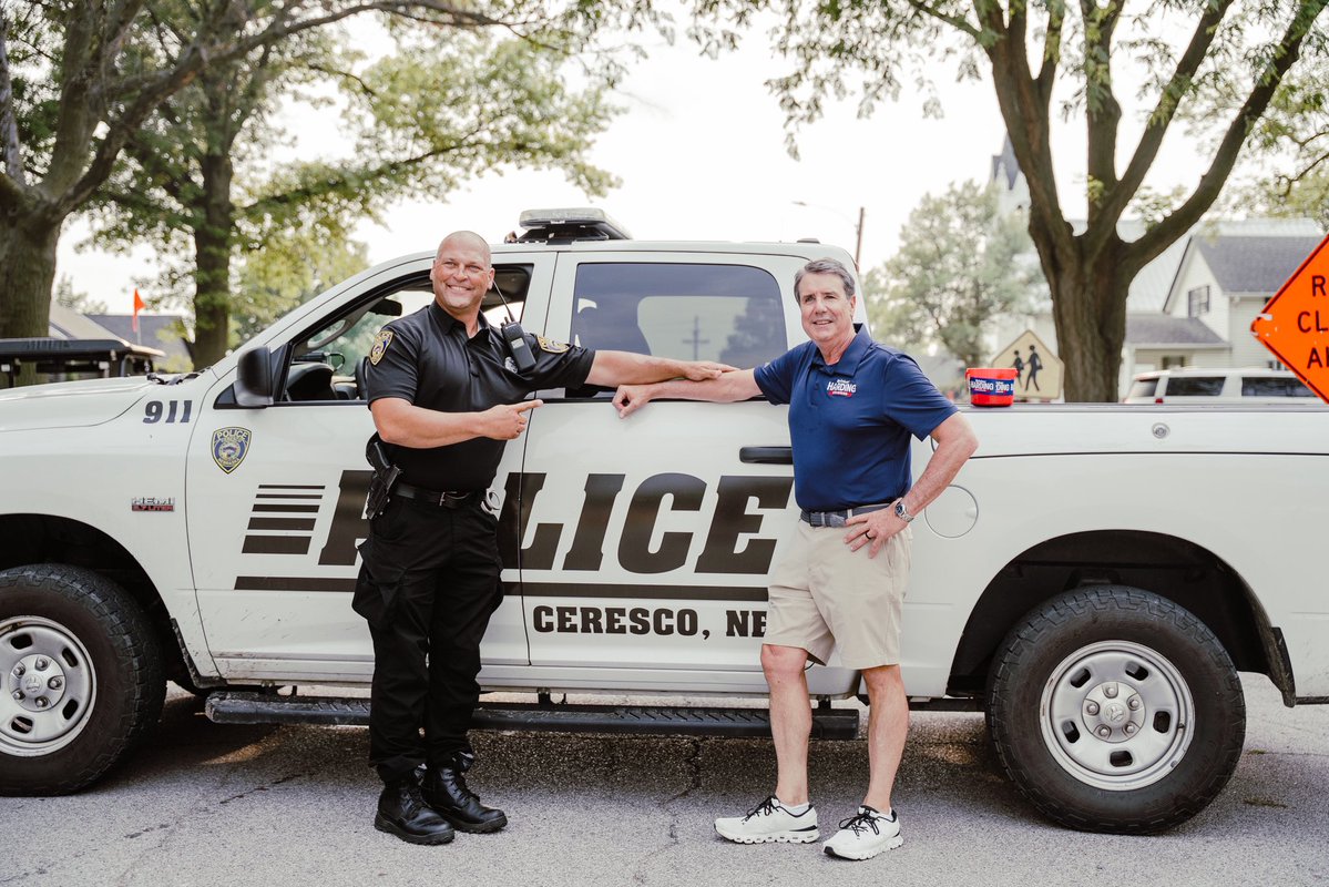 BrinkerHarding's tweet image. Thank you, Ceresco, for the incredible support at last night’s parade! #TeamBrinker showed up and brought the energy once again! ⚡️ #NE02