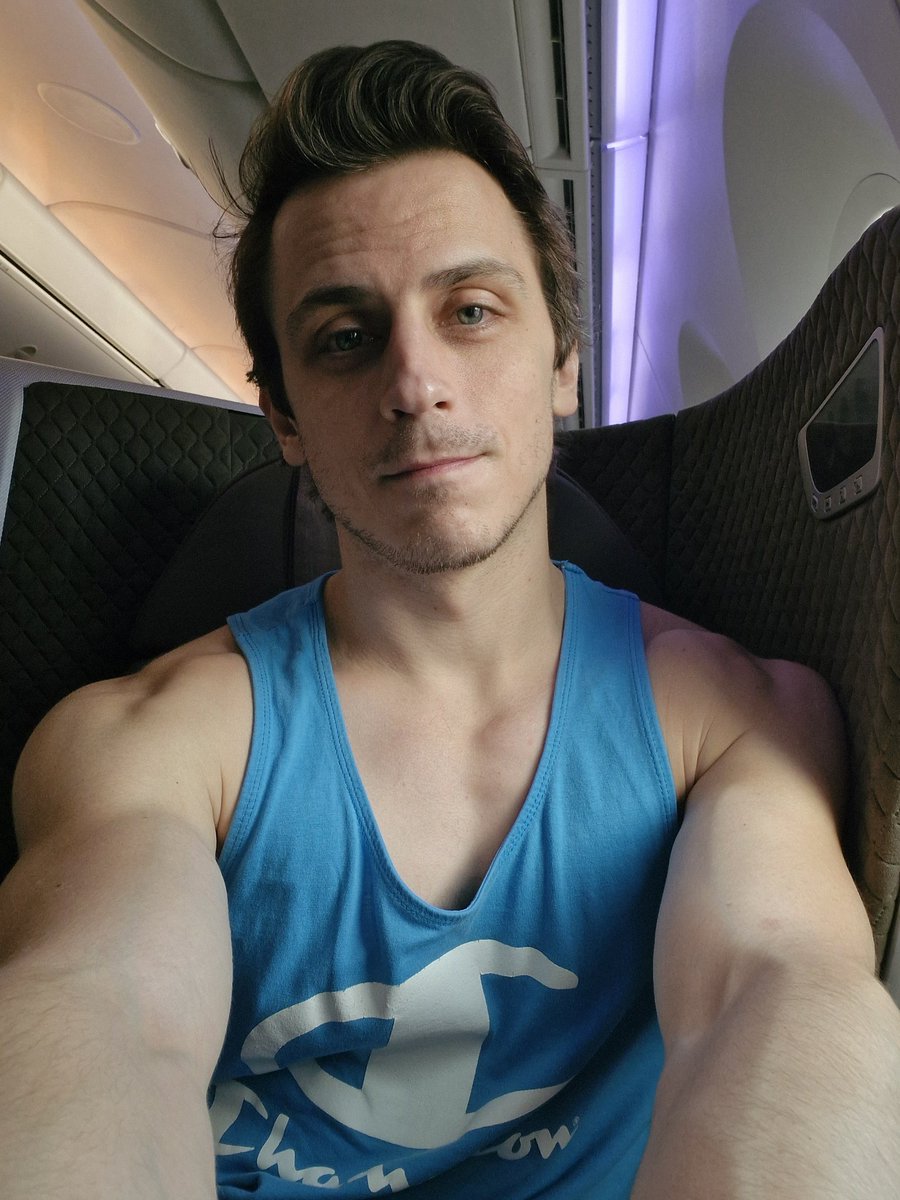 Am home, spent a few hrs making travel vlog video and its now up. Whole trip gone over but I'll probably do a bunch of recapping on stream when I'm up in a few hours too. Am tired.