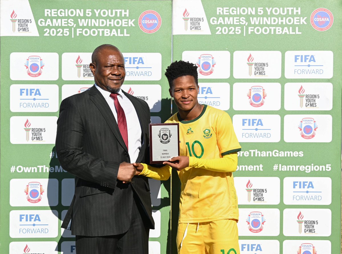 COSAFAMEDIA's tweet image. 🏅 Player of the Match
#️⃣1️⃣0️⃣ EMILE WITBOOI 🇿🇦
A standout performance in the final — skill, vision, and class on full display as South Africa claims the title! 👏🔥
#COSAFAU20MEN #Final #PlayerOfTheMatch #Witbooi #SouthAfrica