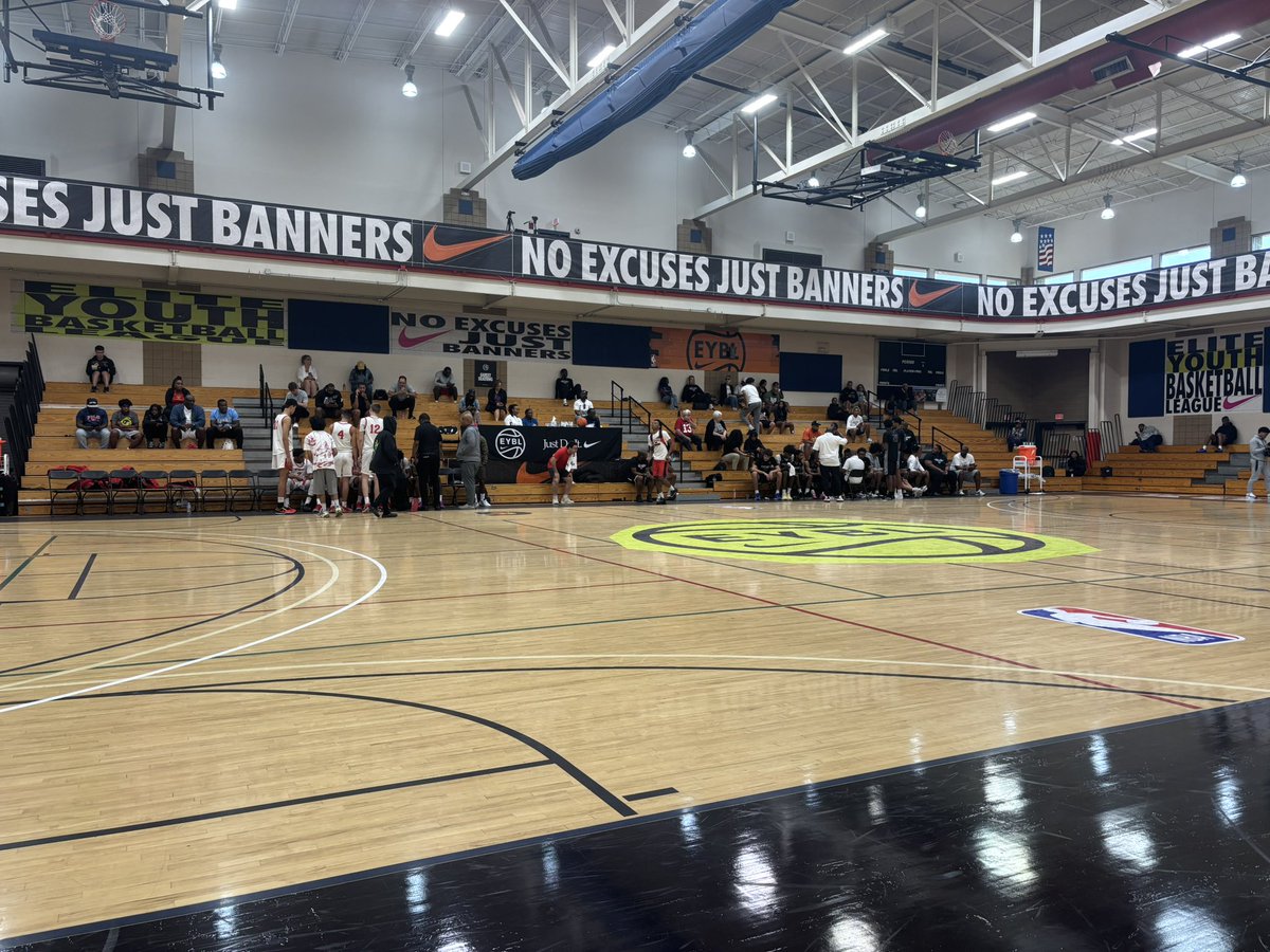 _MikeRoth's tweet image. Made it to North Augusta for EYBL Session IV and Peach Jam! Here’s my schedule for today’s action, Monday and Tuesday TBD
As always standout performers will be posted to @PrepHoopsOH and @PrepHoopsKY