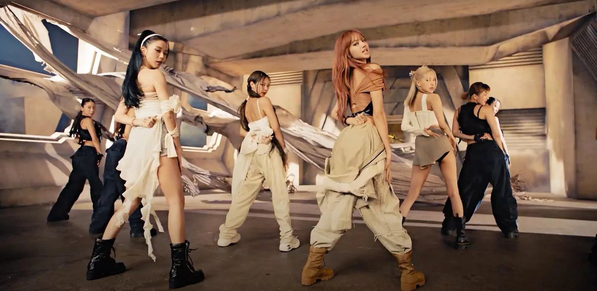 BLACKPINK se torna o primeiro grupo de k-pop na HISTÓRIA a atingir três vezes o topo do Spotify Global:

#1. JUMP
#1. Shut Down
#1. Pink Venom