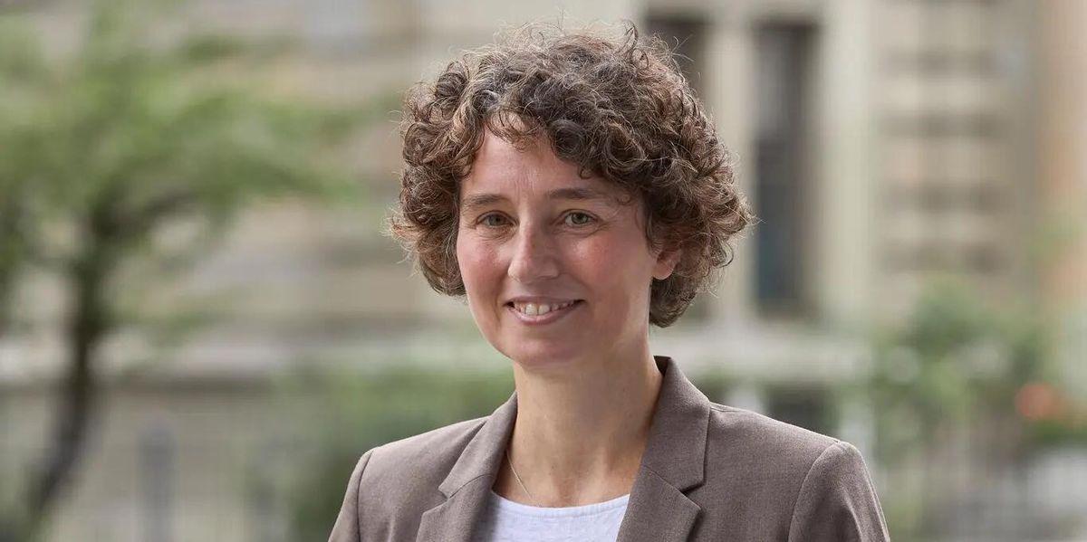 Kernforscherin Annalisa Manera zerlegt den kritischen Bericht ihrer Kollegen: Er sei einseitig, unterschlage Fakten. Bewilligung und Bau eines neuen Reaktors dauere nicht länger ein Windpark. tagesanzeiger.ch/eth-forscherin…