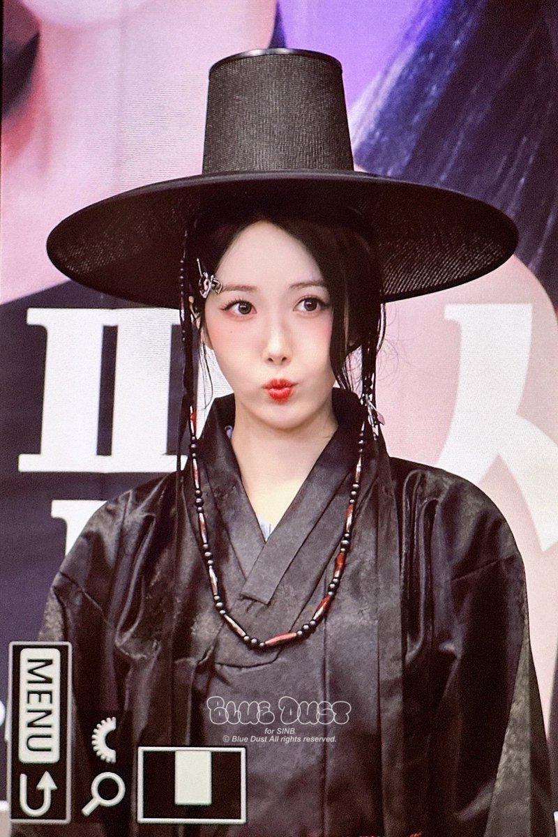 bluedust_sb's tweet image. 250713 ์ ๊ท๋งํํ
์ํผ ๊ฐ๋ค ๋ฐ์น๊ณ ์ถ์ด์ง
#๋น๋น์ง #์ ๋น #VIVIZ #SINB