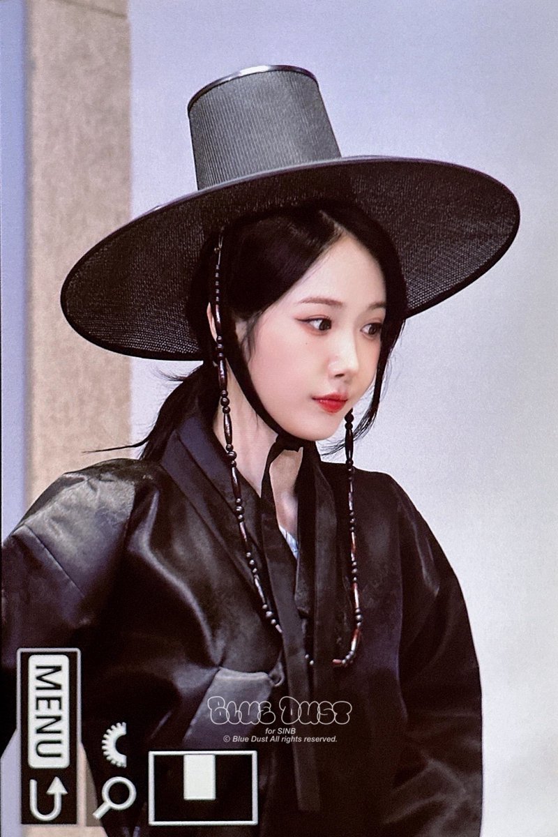 bluedust_sb's tweet image. 250713 ์ ๊ท๋งํํ
์ํผ ๊ฐ๋ค ๋ฐ์น๊ณ ์ถ์ด์ง
#๋น๋น์ง #์ ๋น #VIVIZ #SINB