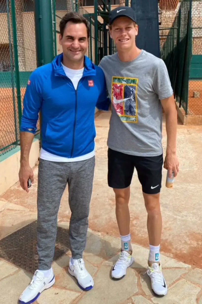 LoveSetMatch_'s tweet image. Alcaraz leads the head-to-head 8-4 and has won five straight in 2024 and 2025. Sinner has not beaten Alcaraz since September 2023. Who is your pick??? #Wimbledon